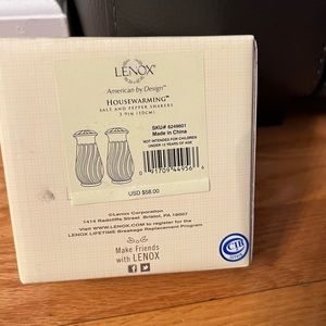 Lenox salt and pepper shaker set